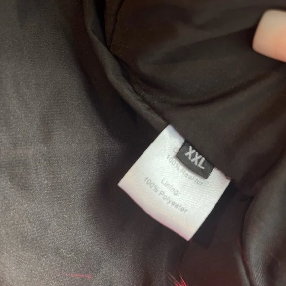 Luxurious Red  Fur Jacket - Picture 4 of 4